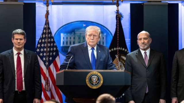 川普說美國不能讓一個國家敲詐全世界。(圖:Shutterstock)