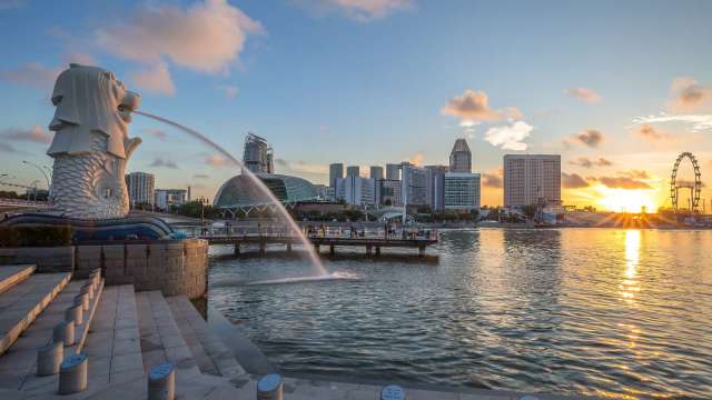 因應油價衝擊！新加坡央行緊縮貨幣政策 首季GDP季比萎縮0.3%(圖:Shutterstock)