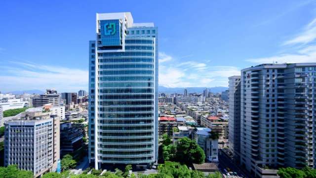 富邦以正向力量陪伴台灣走過65年，宣布2026下半年將擴大Run For Green®跑步植樹倡議，轉化為支持公益團體的共好行動。(圖：富邦金控提供)