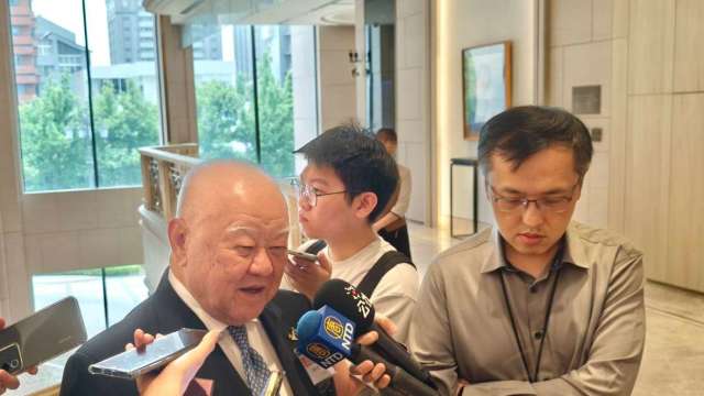 美將啟動301條款調查，三三會理事長林伯豐(左1)：美對台貿易長期不公、政府不應一昧討好美國。(鉅亨網記者黃皓宸攝)