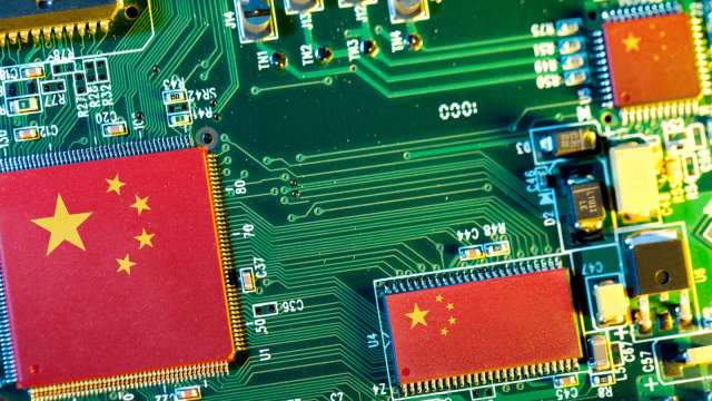 「低價搶市」掰了！中國記憶體晶片產業正掀起「史詩級」擴產狂潮(圖:shutterstock)