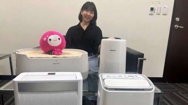 cover image of news article