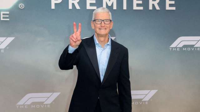 蘋果換帥前釋疑！庫克笑回：我很健康 還會待很久(圖：REUTERS/TPG)