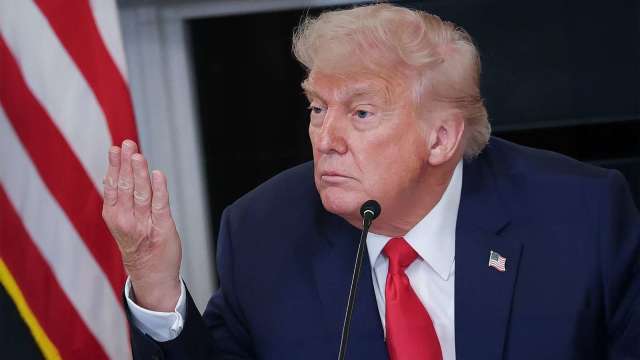 ICE更名為「NICE」以反轉媒體形象？川普：好主意 動手吧(圖:shutterstock)