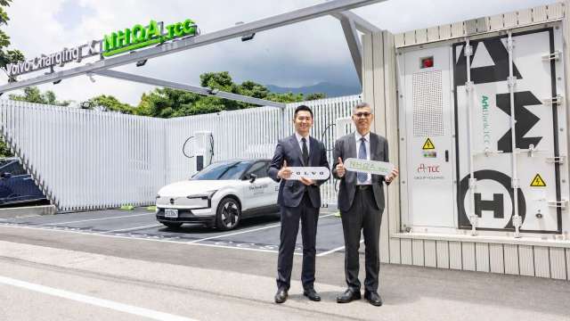 台泥儲能攜手VOLVO 花蓮新充電站導入EnergyArk儲能系統。(圖：台泥提供)