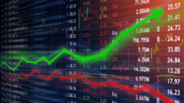 〈台股盤後〉尾盤爆量急摜352點跌破3萬9 月K線長紅仍大漲7203點。(圖：shutterstock)