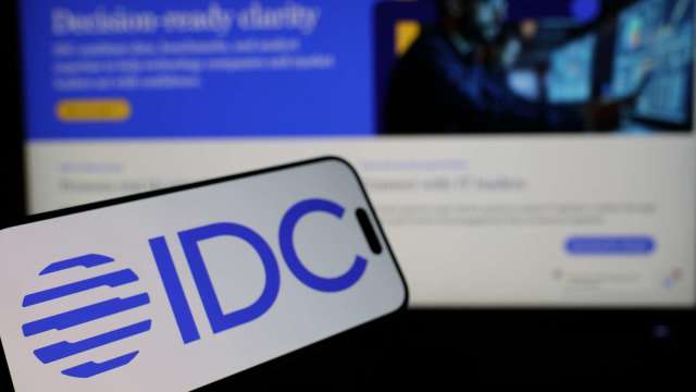超微、英特爾晶片巨頭集體暴漲！IDC：全球半導體市場正經歷巨變 記憶體處在變革震央(圖:shutterstock)