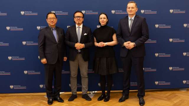 鴻海與ElectroMobility Poland策略夥伴關係 推動電動車產業生態系。(圖：鴻海提供)
