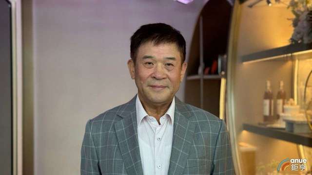 創見資訊董事長束崇萬。(鉅亨網記者魏志豪攝)