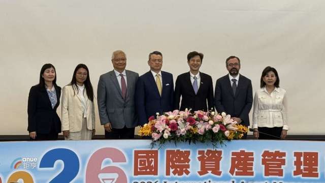 cover image of news article