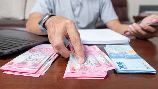 長假後重新開市 印尼盾跌至歷史新低(圖:shutterstock)