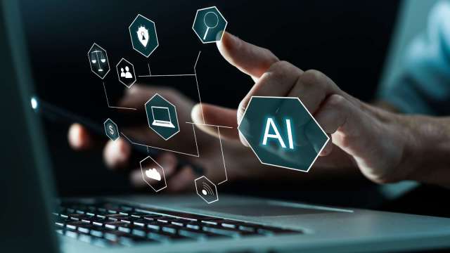 鉅亨雙週報》政策變局、AI資本潮與能源風險下的全球市場展望 (圖:shutterstock)