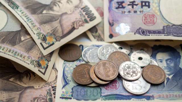 日本公債殖利率隨拍賣需求回穩 市場緊盯央行升息與中東局勢(圖:shutterstock)