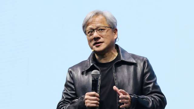 黃仁勳開金口喊買「高通股票」 盤後股價應聲大漲2% (圖:shutterstock)