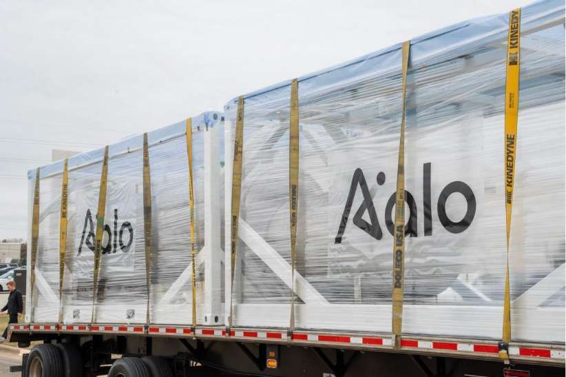 Aalo在德州工廠製造的XMR模組。公司希望透過工廠化生產模式，加速微型核反應爐的部署與商業化。