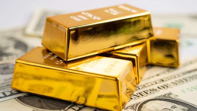 金價跌破4000美元，但還不是逢低「淘金」的時候(圖：Shutterstock)