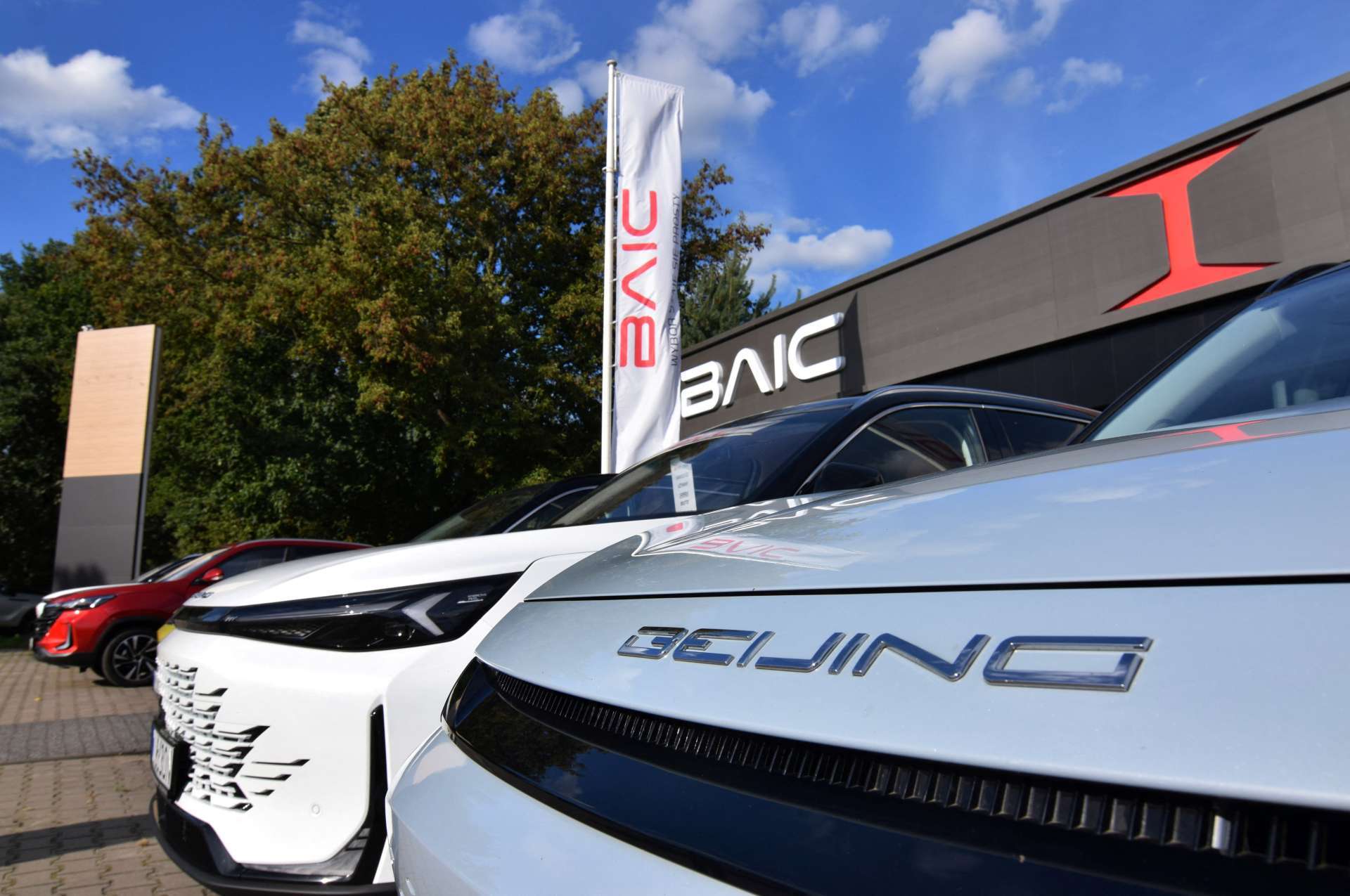 2025年9月16日,波蘭華沙北部一家北京汽車(BAIC)經銷商外展示的車輛。Reuters/TPG