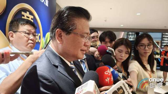 基本工資調漲至3萬,商總:對缺工問題仍無解、對雇外勞企業受衝擊最大。(鉅亨網記者黃皓宸攝)