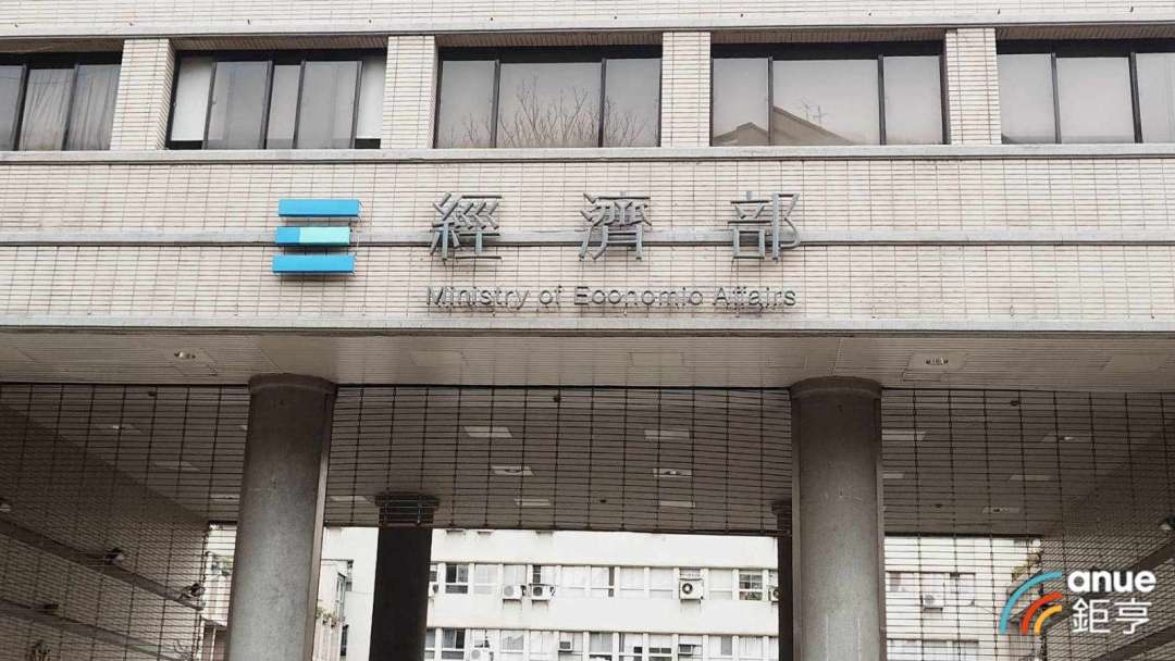 エネルギー韌性全面升級 龔明鑫：冬季天然氣備妥、石油庫存飆破150天 高於安全存量