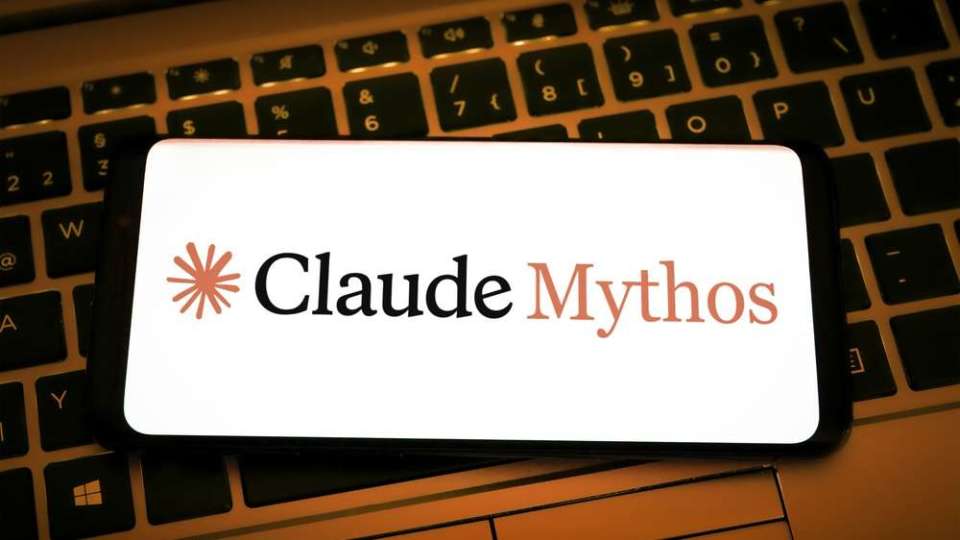 Dimon Warns: Mythos Too Dangerous, Like Giving 'Ballistic Missiles' to Individuals