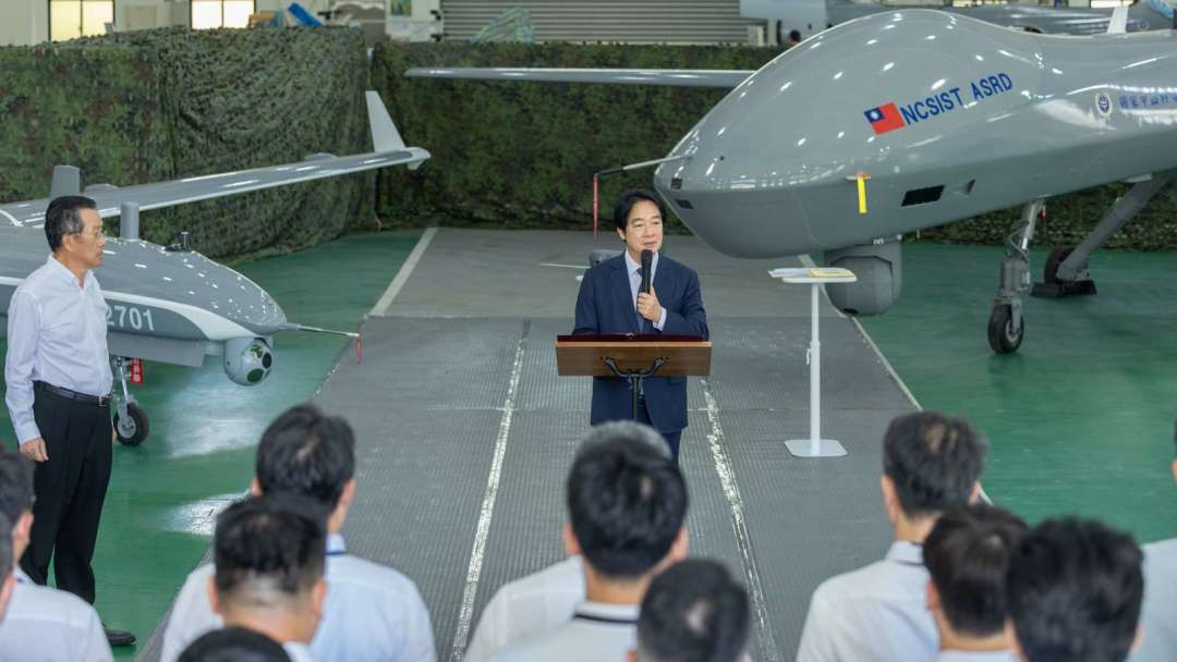 賴清德視察無人機發展 直言「萬事具備只欠東風」 再籲通過特別國防預算