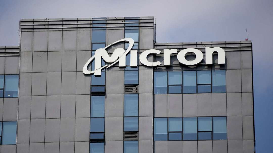 Philadelphia Semiconductor Index Enters Bear Market! 19 Tech Stocks Plunge Over 25% in July, Sandisk and Micron Hit Hardest