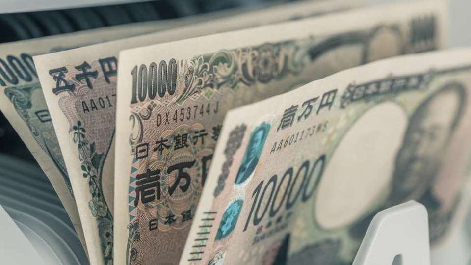 Hold Off on Buying Yen? Dollar Demand Pressures Yen as Market Expects 170 Level