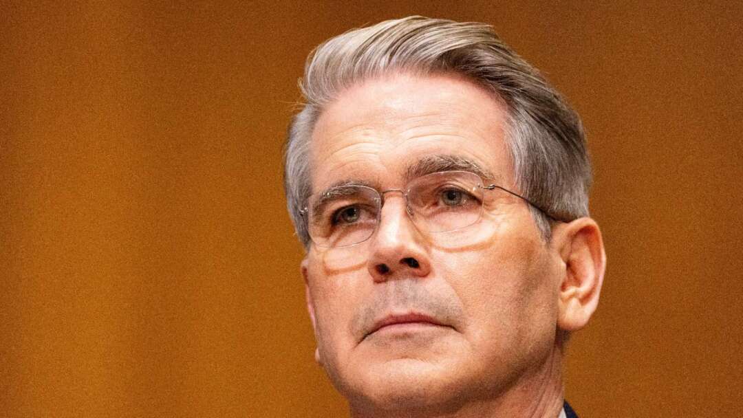 Fed Chair Warsh Avoids Rate Outlook, Sparking Debate; Treasury Secretary Bessent Offers Support