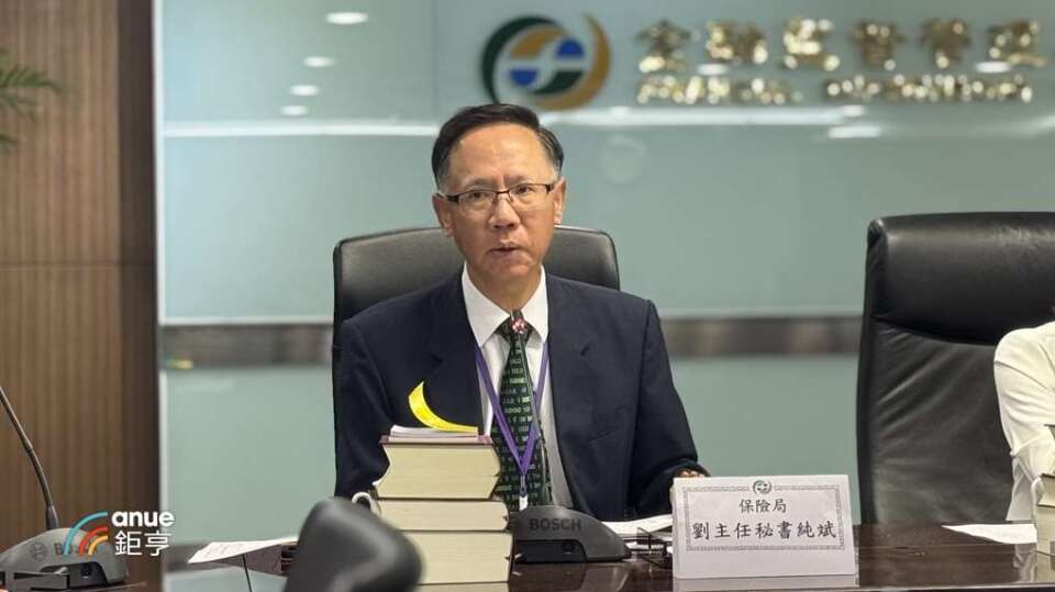 両樣情！外溢保單上半年狂銷488億元年增1.5倍 実物給付型保費腰斬