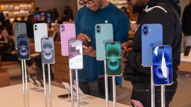 蘋果緊急搶購DRAM,距iPhone 18發表僅剩幾周。(圖:Shutterstock)