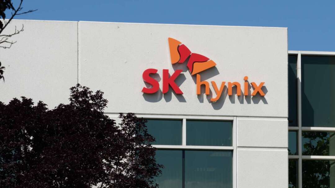 記憶體雙雄大對決！美光漲208%後估值遭質疑 分析師：SK hynix更便宜