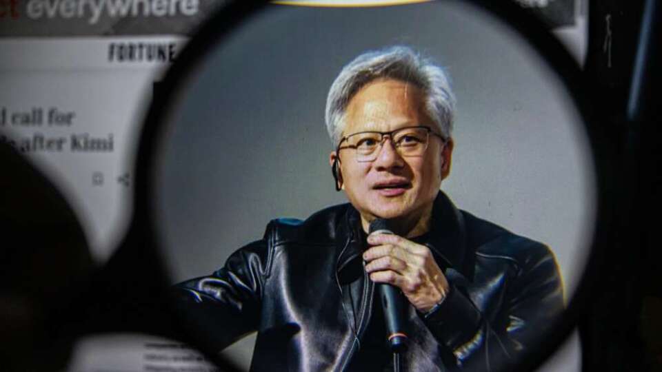 輝達AI融資案「撕裂市場」 資管巨頭暴漲、科技股卻連跌2天