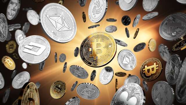美國7月通膨放緩 加密貨幣未獲提振 比特幣於63500美元附近震盪(圖:shutterstock)