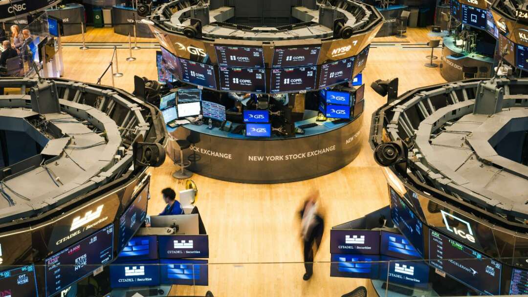 〈US Market Close〉PPI Unexpectedly Flat, Oil Prices Drop Over 2%, SanDisk Soars More Than 13%, S&P 500 Hits Record High