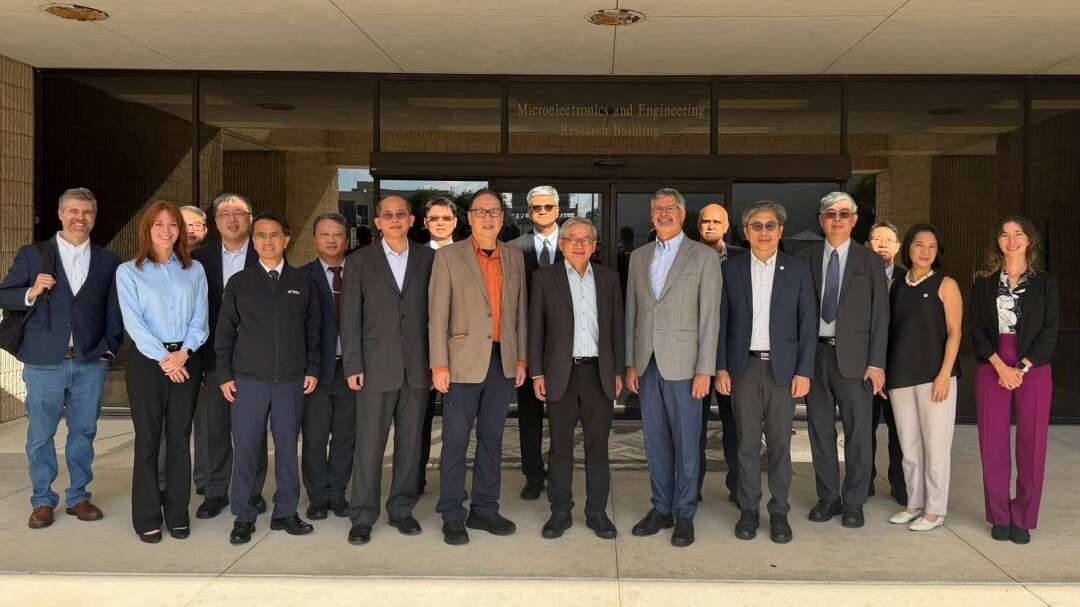 NSTC Chairperson Wu Cheng-wen Leads Delegation to Visit AAOI in Texas, Expanding Cooperation in Semiconductor, Silicon Photonics, and Space Technology
