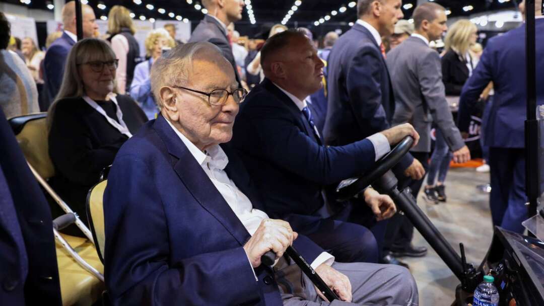 Buffett Strikes? Berkshire Buys $16B in Alphabet in Q2, Shares Surge 80% to Become Third-Largest Holding