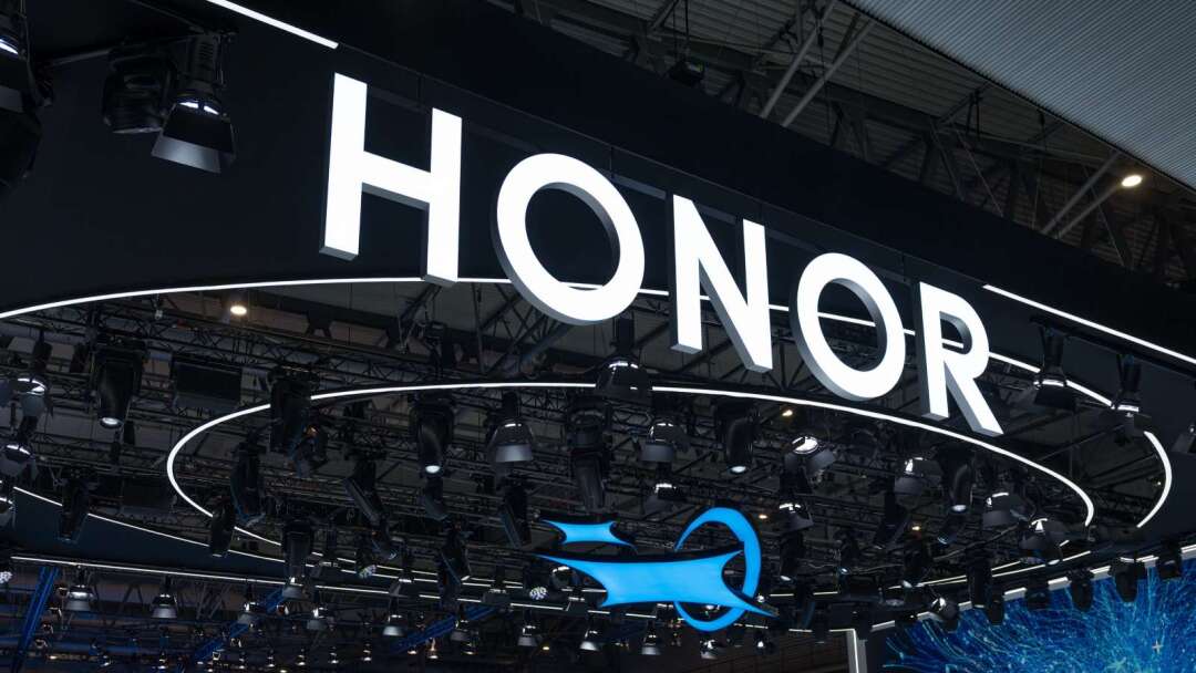 9.32 Seconds! Shenzhen's Honor 'Flash' Robot Breaks Bolt's Record, Redefining Human 100m Limits at 14.5 m/s Peak Speed