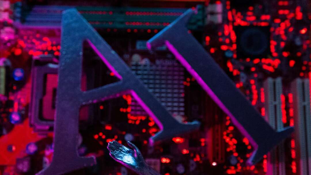 AI Attacks Fuel Cybersecurity Stock Surge! Okta and CrowdStrike Shares Soar Mid-Session