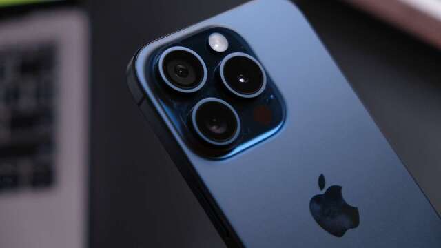 研调：看好iPhone 18带动15%换机动能 折叠机iPhone Duo将供不应求排队潮延续至年底