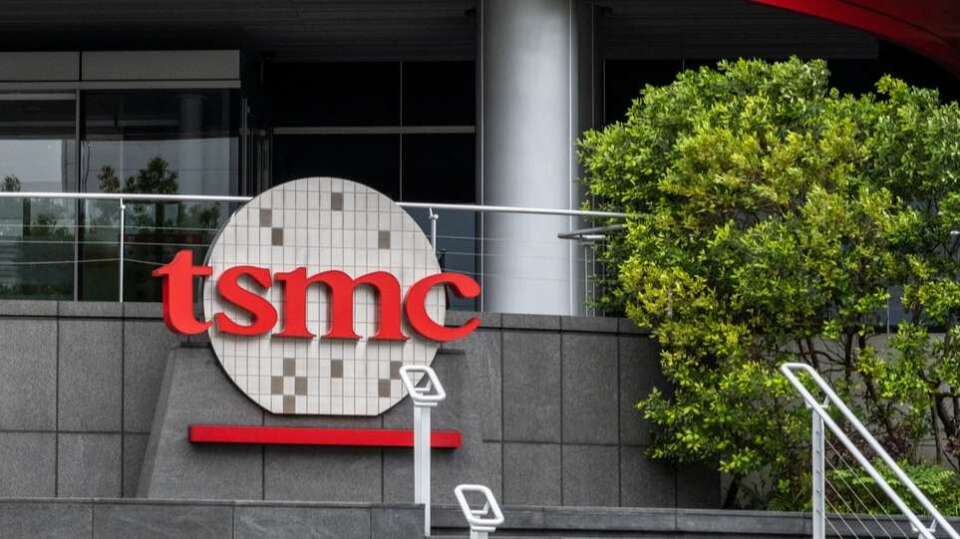 Global Wafer Foundry Q2 Output Hits Record High, TSMC Dominates with 72.5% Market Share, Samsung Falls Below 6%