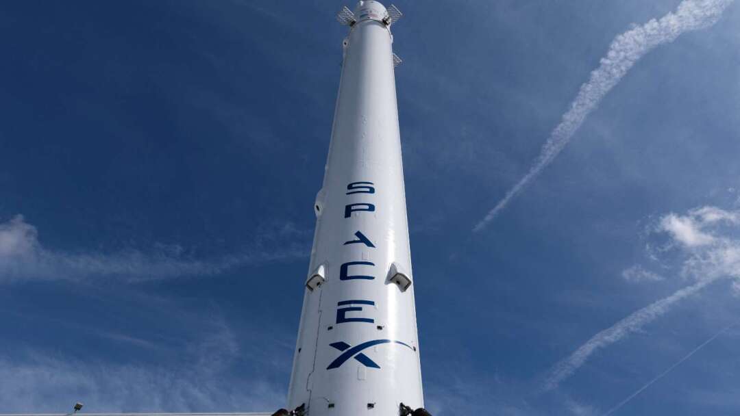 英國作戰通訊交給馬斯克？砸近4000萬美元採購SpaceX服務