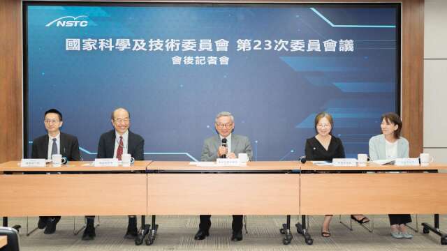 国科会：法令着重「人类自主」降低AI风险 首年已培育14万AI人才达标