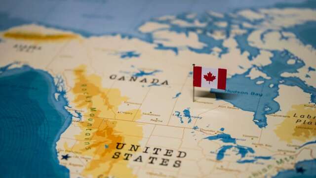川普签备忘录 将加拿大产品踢出美国政府采购计划