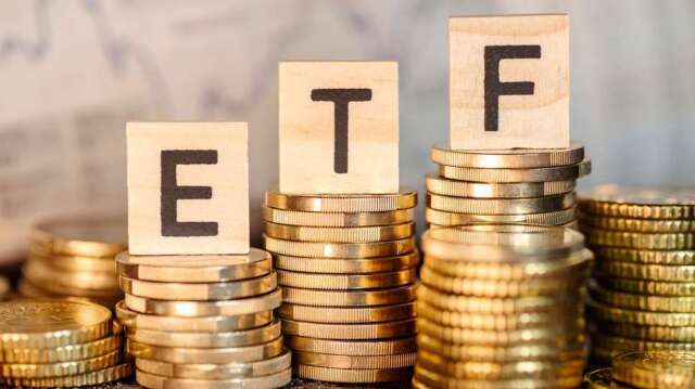 升息逼出避险潮！股票ETF连2周暴卖 资金急冻转进「收益型」与黄金资产