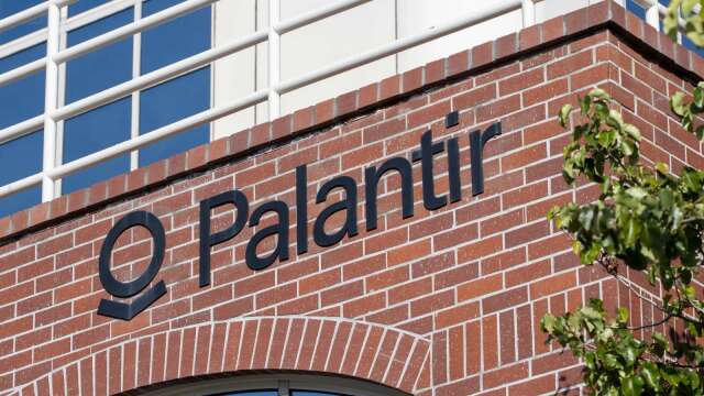 亚马逊、Palantir等14档科技股获瑞银首选！AI支出仍处早期