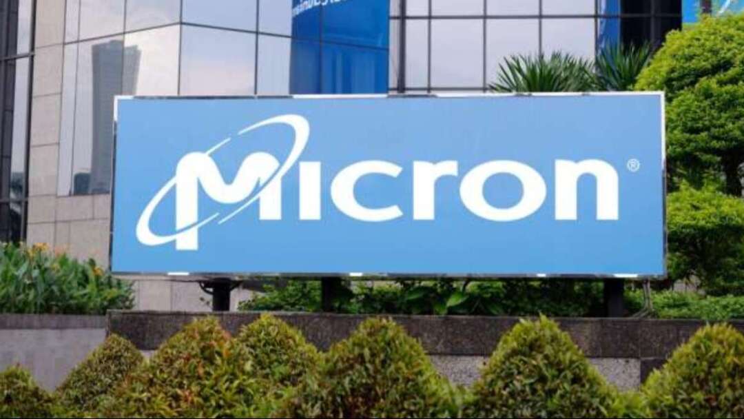 Micron Caught in AI Frenzy Amid Bull-Bear Tug-of-War! UBS Backs Strong Fundamentals, Expects Share Buyback Restart in December