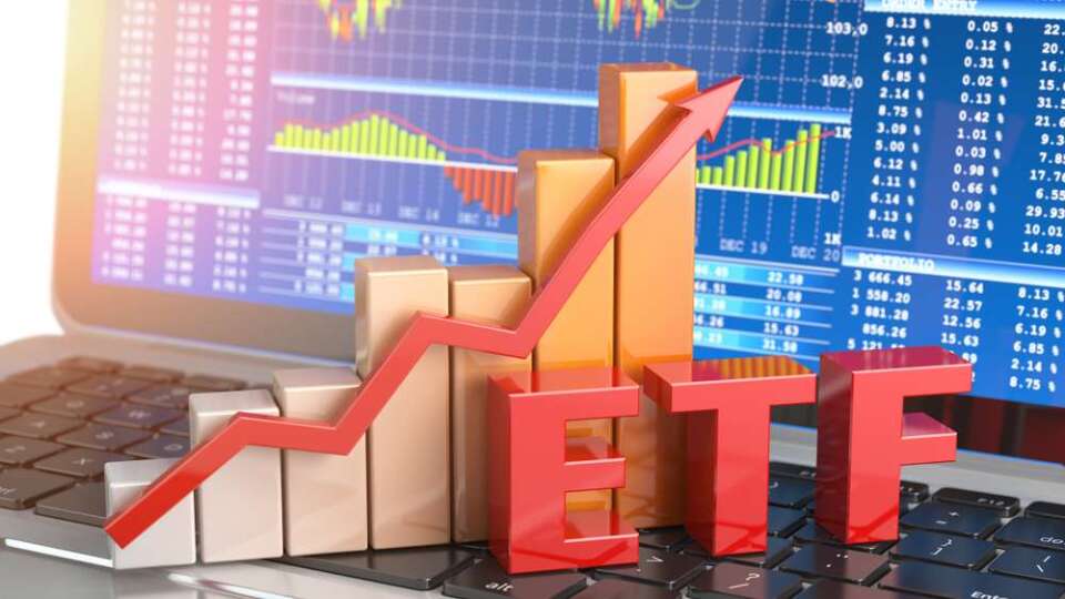 Top 5 Taiwan High-Dividend ETFs of the Year Revealed! 00929 Holds Steady Lead, 00878 and 00939 Catch Up