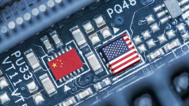 美国两党推法案限制中国光模组！新易盛、中际旭创列管  AI资料中心恐受冲击