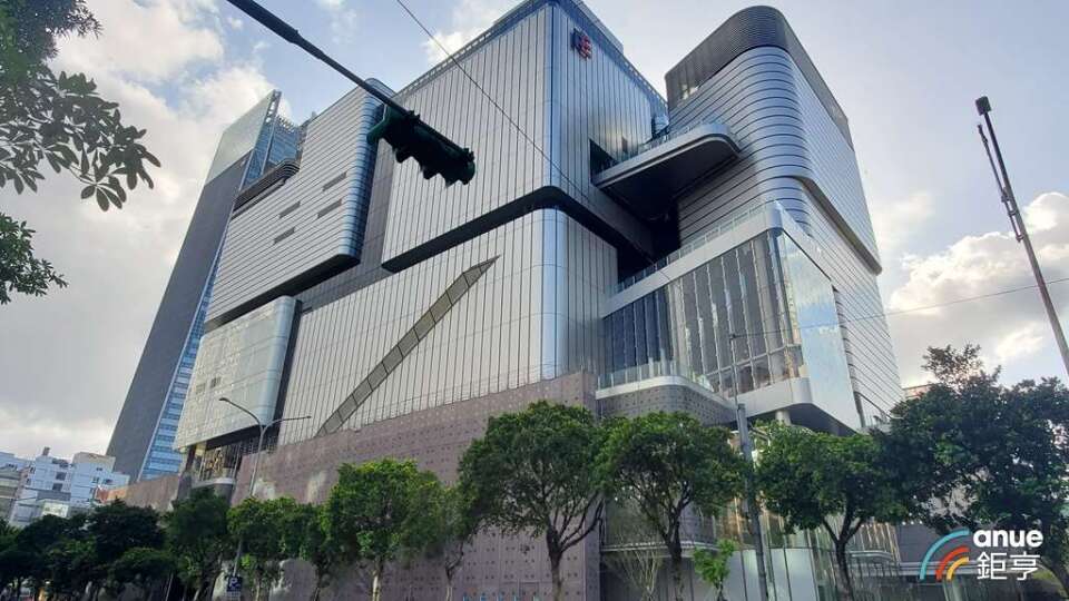 遠百看科技業暢旺「讓錢進來」 周年慶年增幅達3.5%