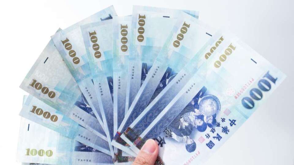 〈勞動基金績效〉前8月賺破2.3兆收益率近3成 新制勞退每人平均分紅衝上12.39萬元